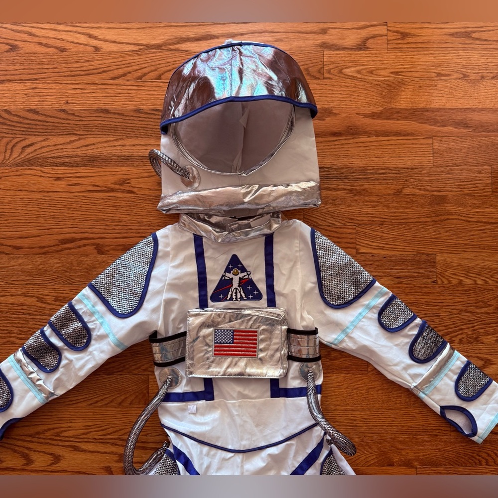 Boys Astronaut Full Body Halloween Costume With Helmet- EWC-size 5/6 🧑‍🚀